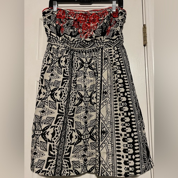 Women’s NWT strapless dress - Picture 1 of 2